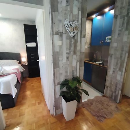 Apartment Mrc Bezanija Екстериор снимка